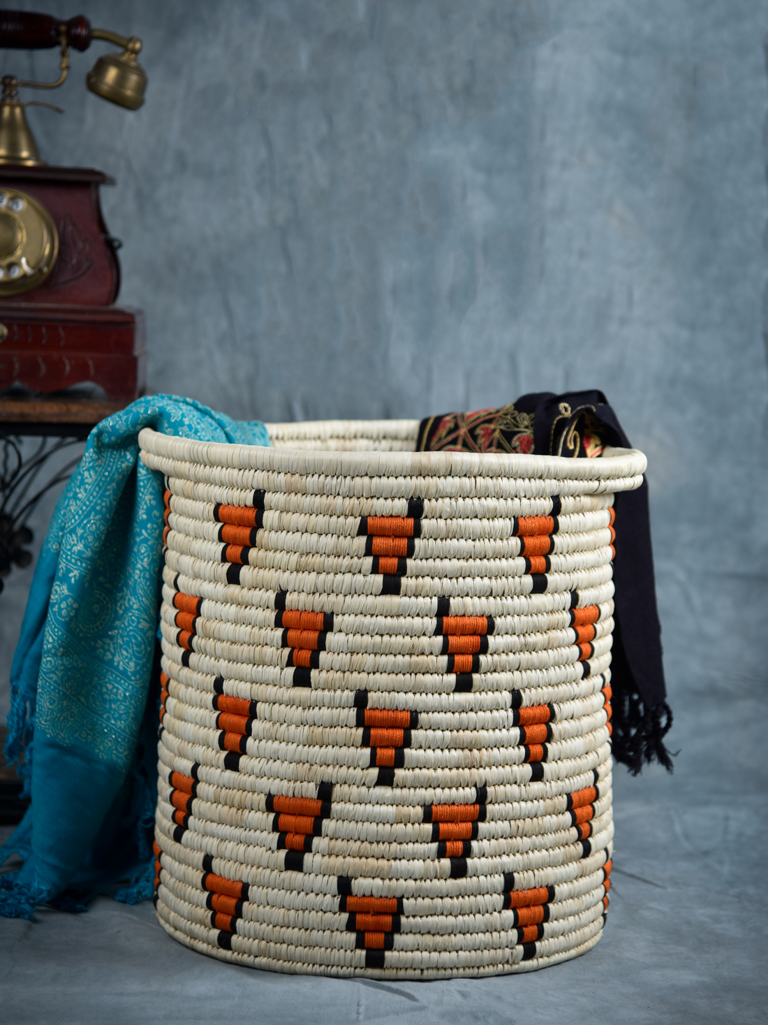 Mandarin Open Shawl and Pillow Holder Basket