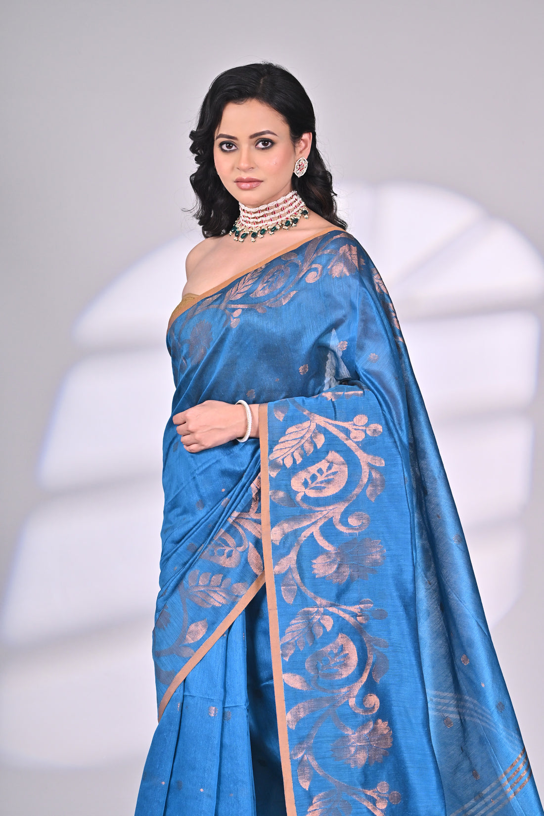 Elegant Blue Handloom Saree with Golden Floral Zari Work