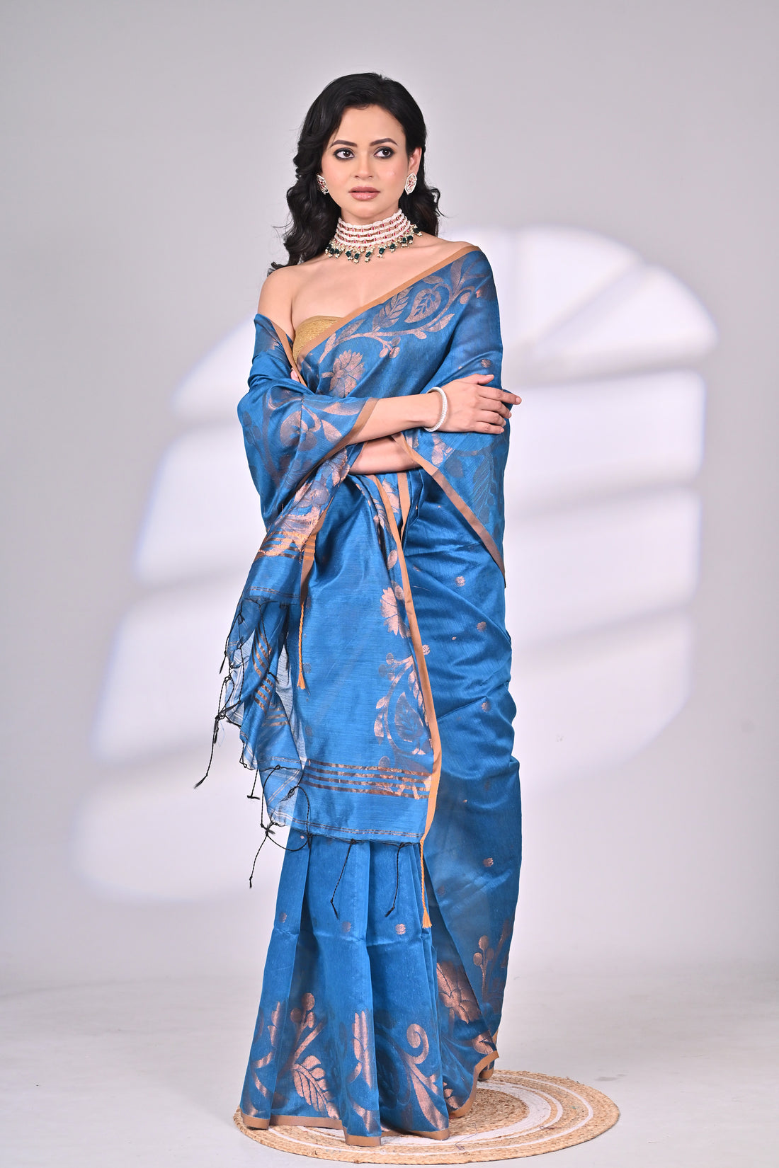 Elegant Blue Handloom Saree with Golden Floral Zari Work