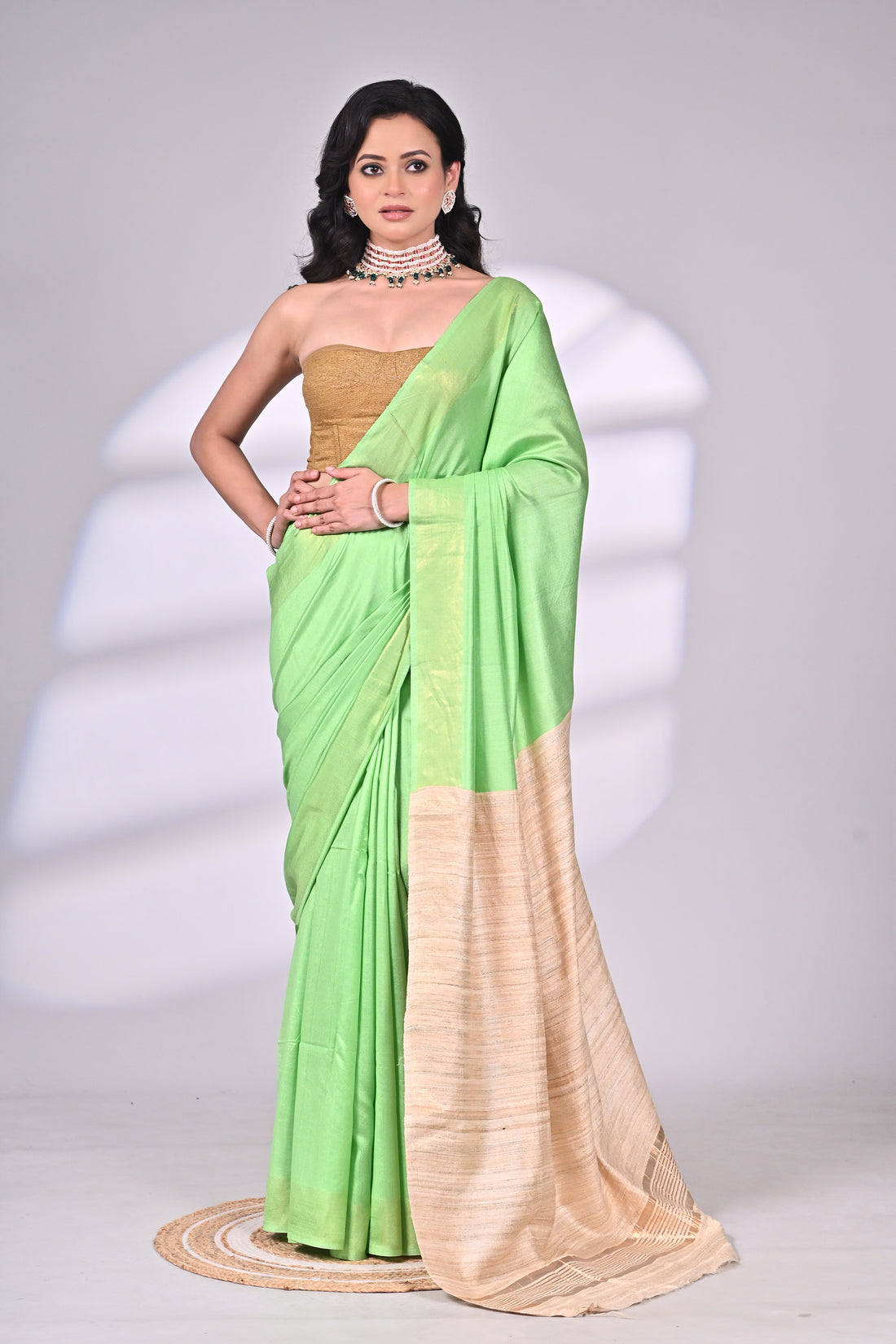 Green and Beige Handloom Tussar Staple Saree with Contrasting Pallu