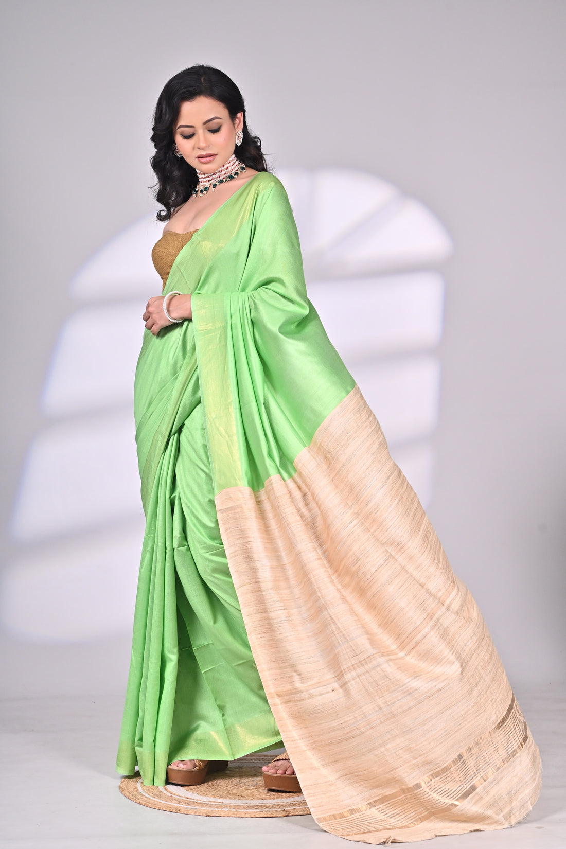 Green and Beige Handloom Tussar Staple Saree with Contrasting Pallu