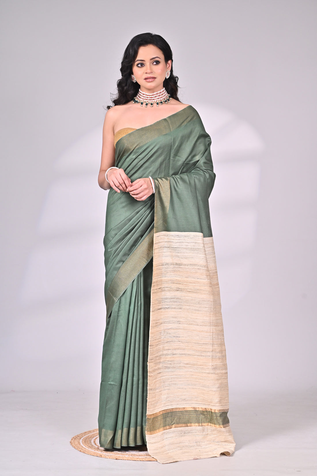 Green Tussar Staple Handloom Saree with Contrast Pallu