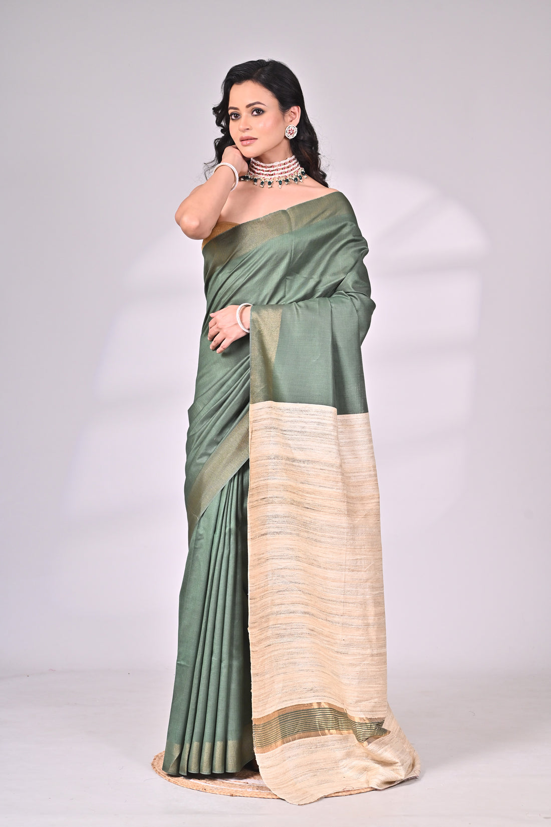 Green Tussar Staple Handloom Saree with Contrast Pallu