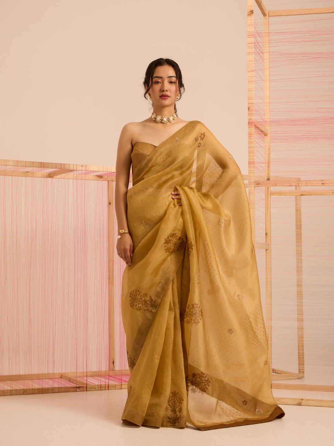 Sunehri Paheli Pure Organza Saree