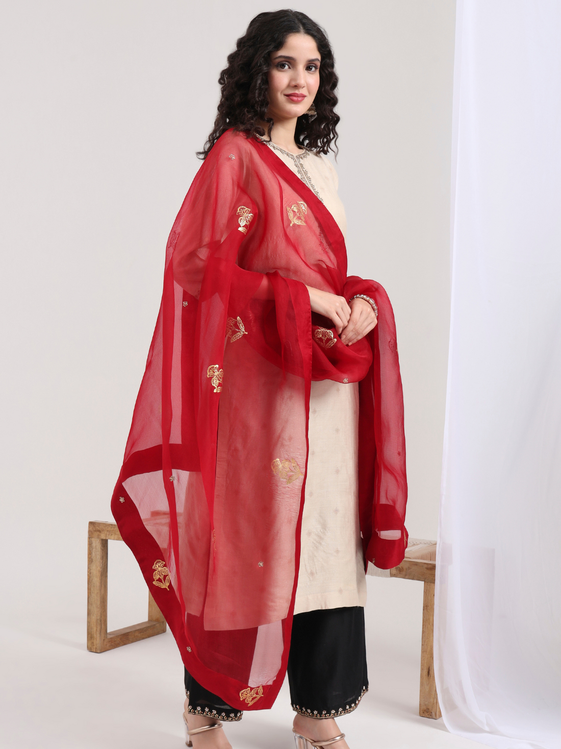Saantha Signature|Gulzar-e-Noor Dupatta