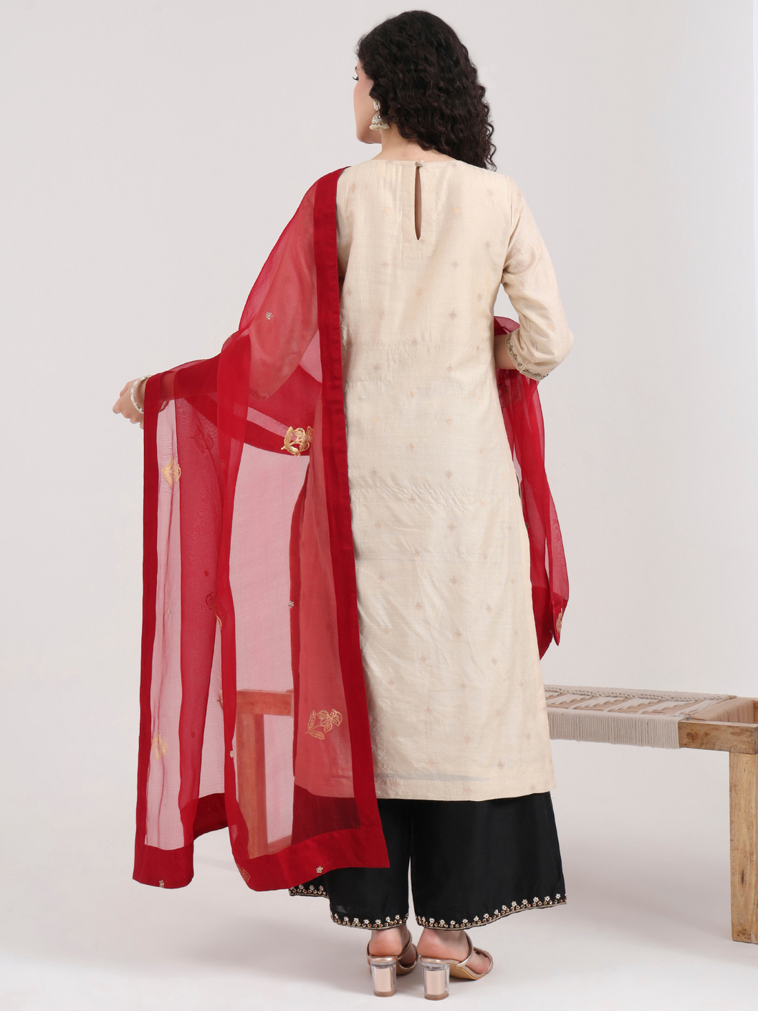 Saantha Signature|Gulzar-e-Noor Dupatta