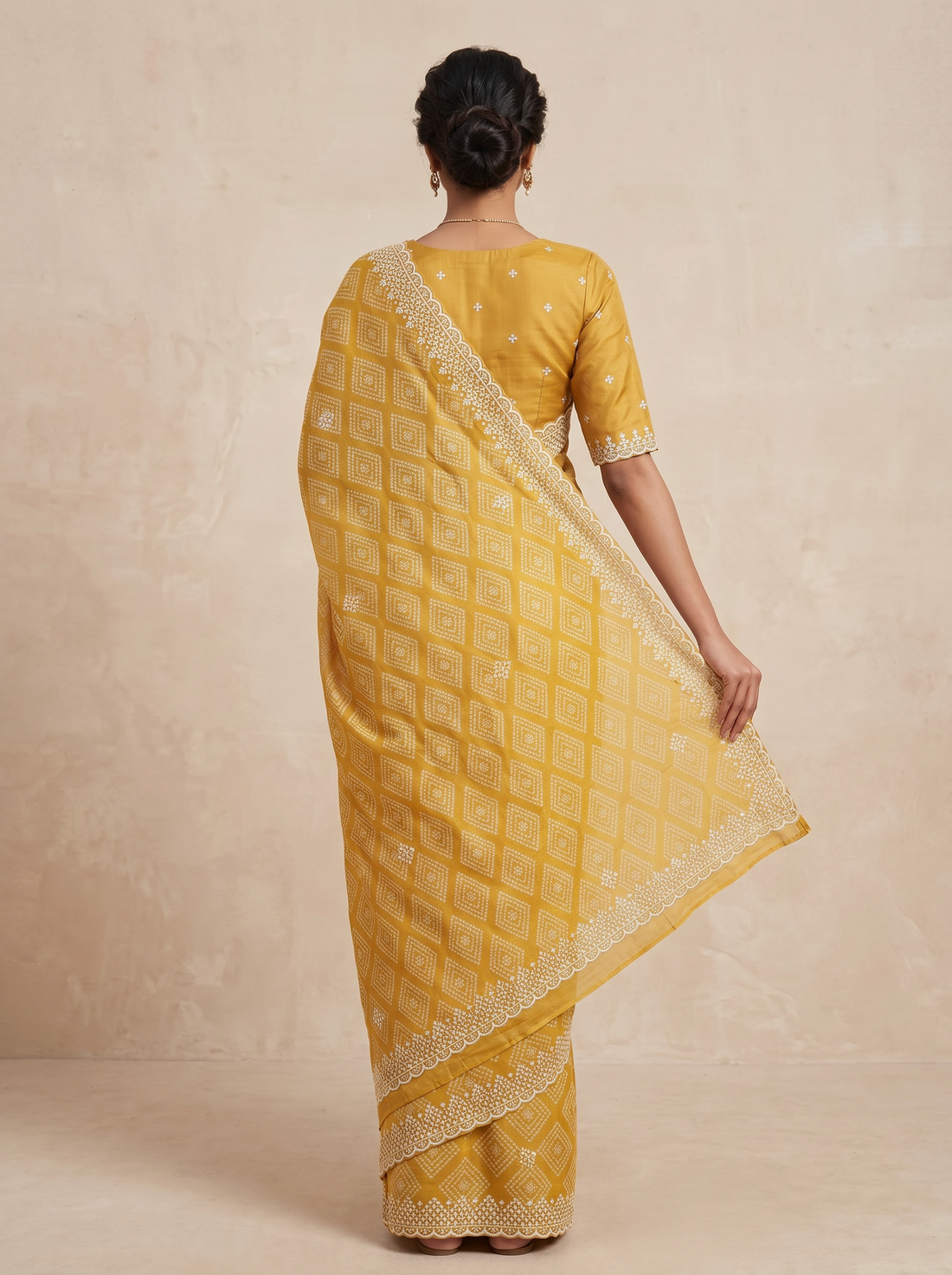 Saantha Signature|Yellow Linen Tissue Embroidery Saree