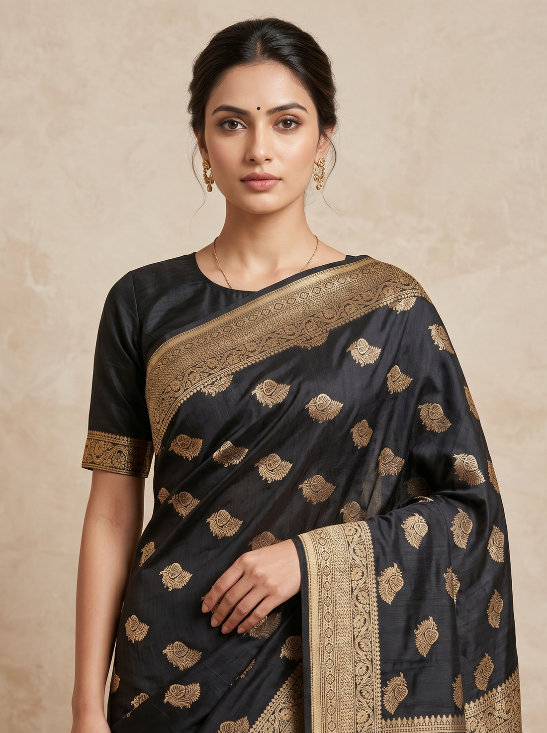 Saantha Signature|Black Blended Silk Print Saree