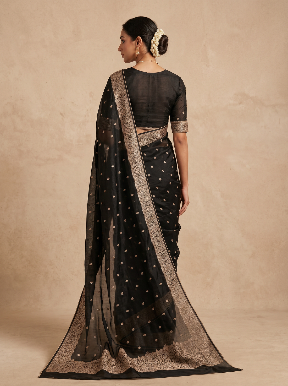 Saantha Signature|Black Semi Silk Zari Work Saree