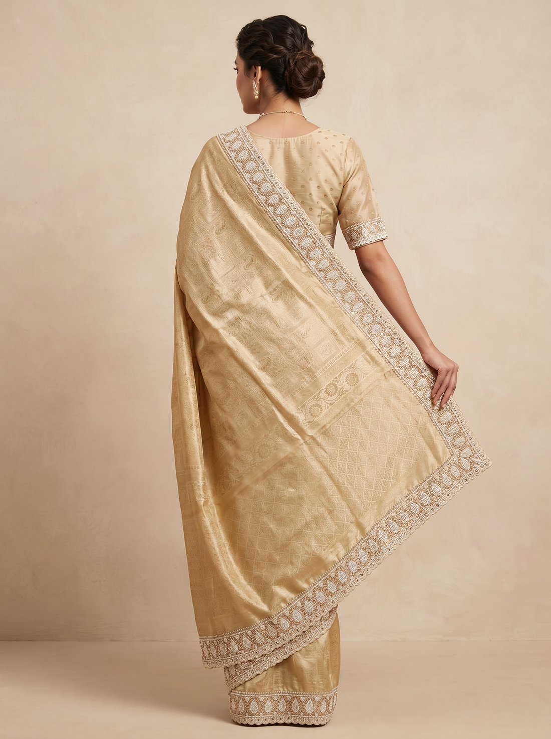 Saantha Signature|Cream Organza Embroidery Saree