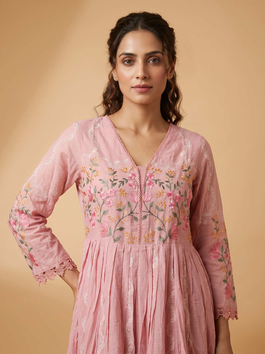 Saantha Signature|Light Pink Cotton Embroidery Kurta Set