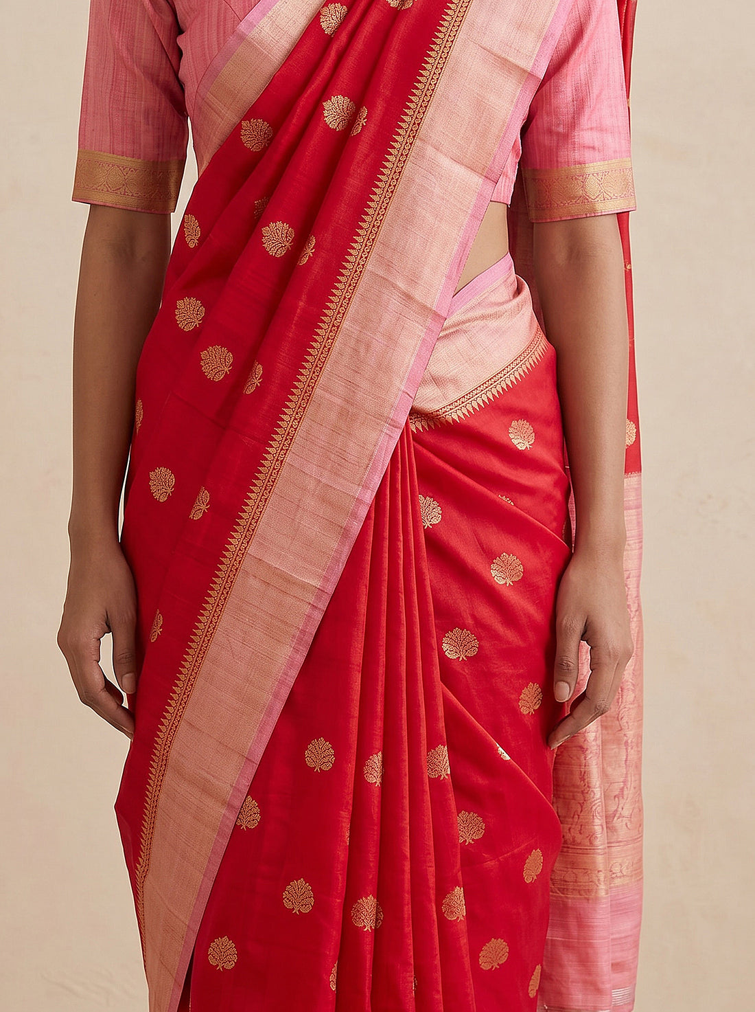 Saantha Signature|Red Tussar Banarasi Weave Saree