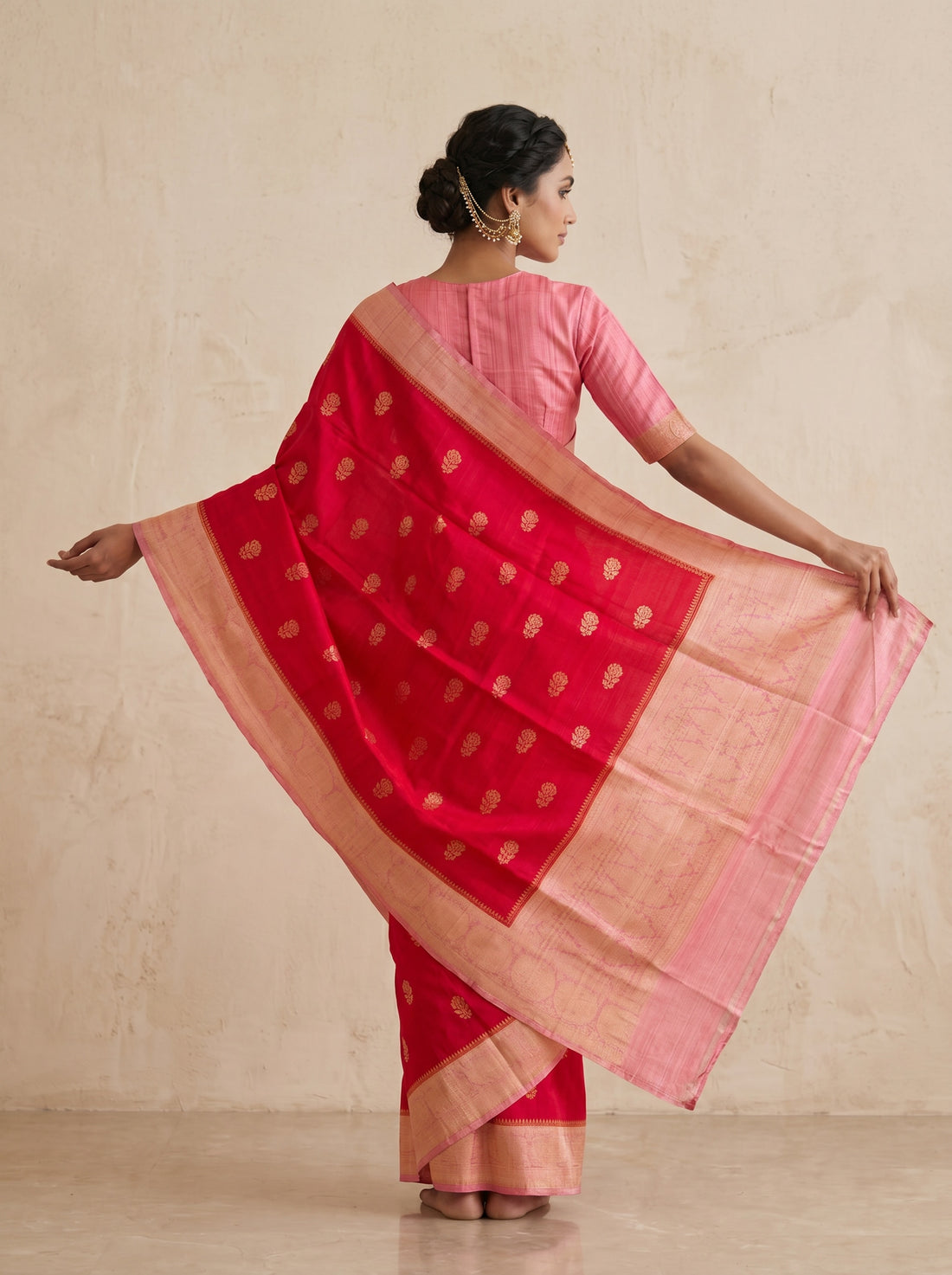 Saantha Signature|Red Tussar Banarasi Weave Saree