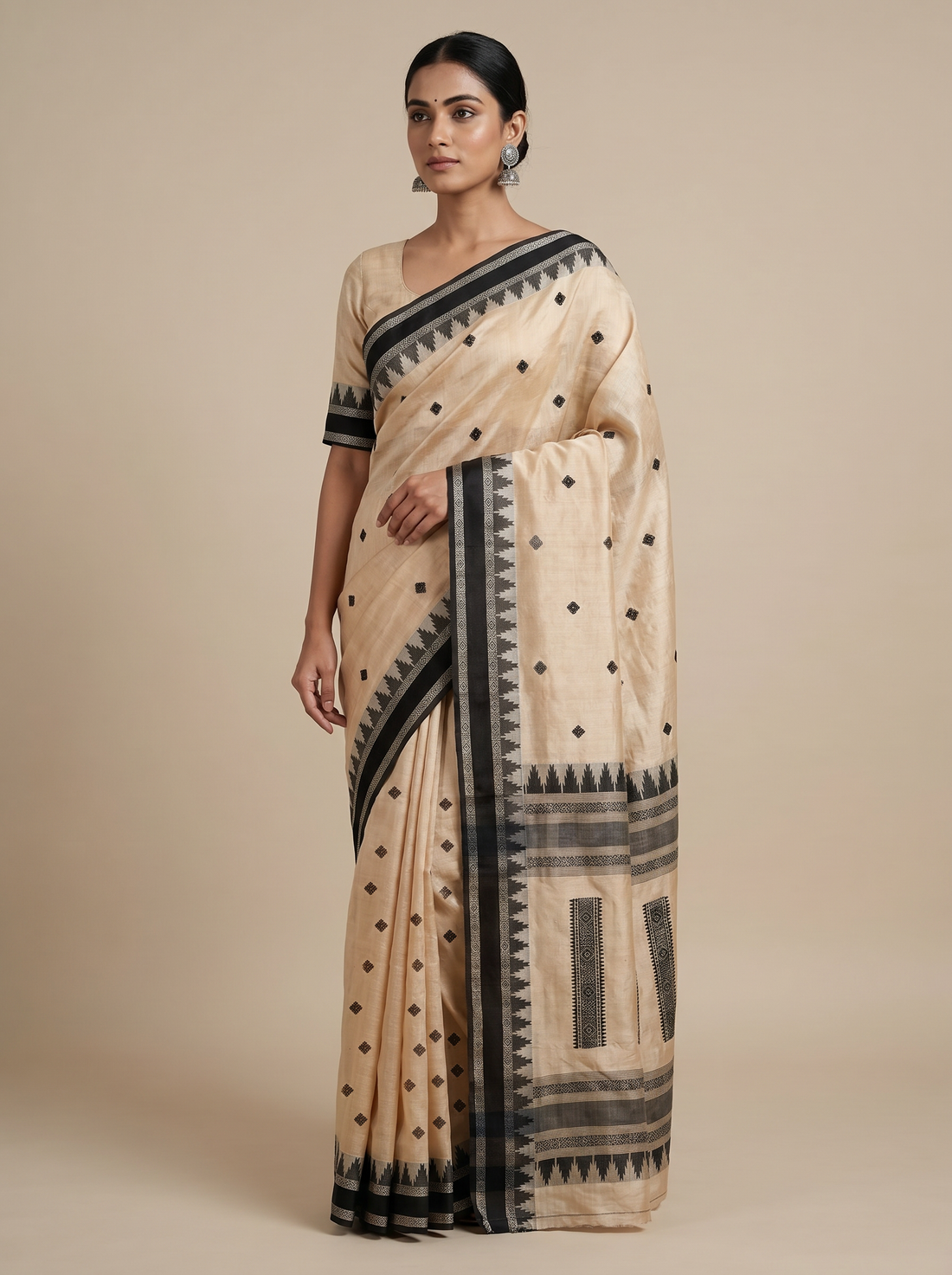 Saantha Signature|Cream Black Tussar Silk Weave Saree
