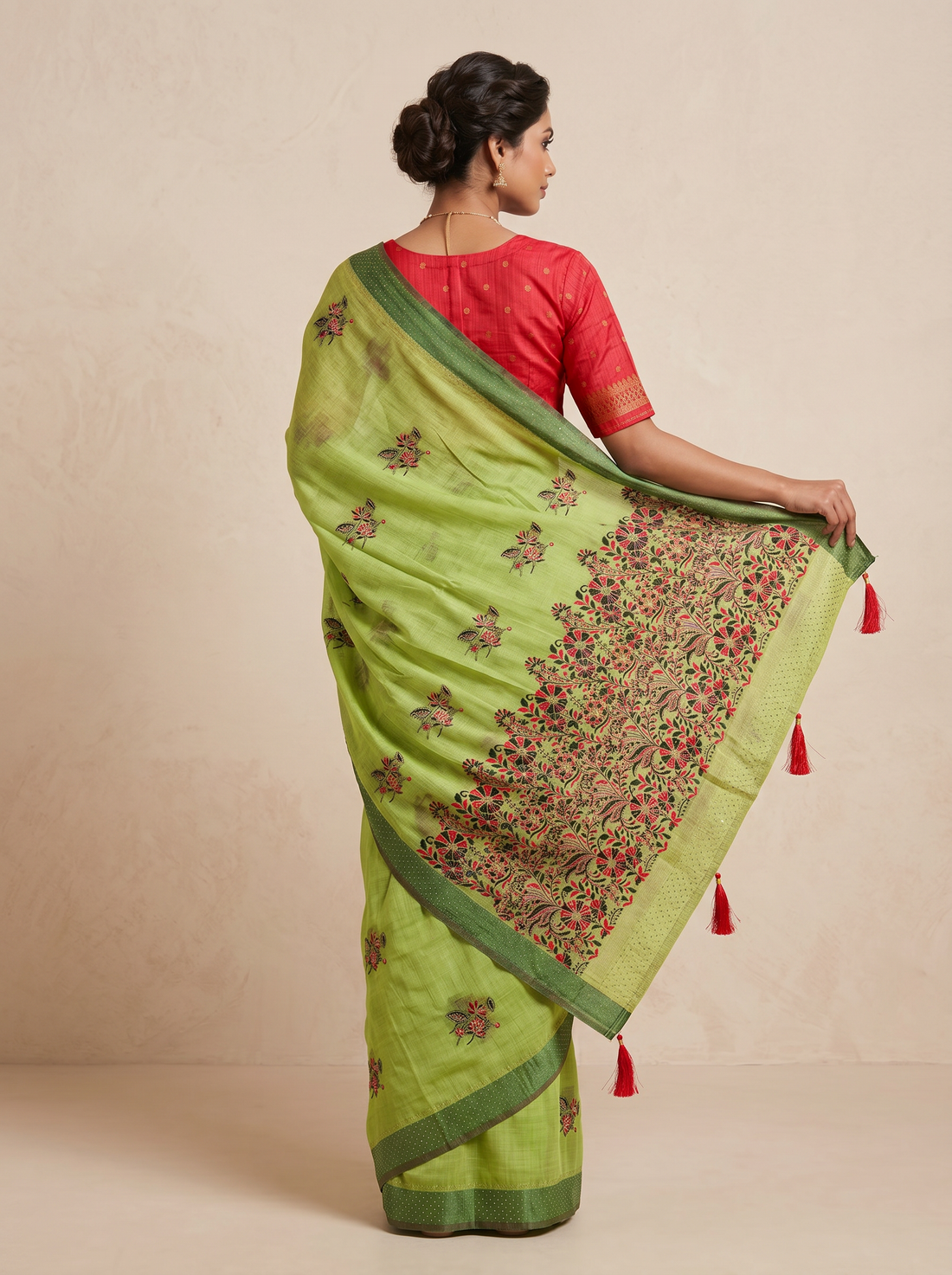 Saantha Signature|Light Green Cotton Print Saree