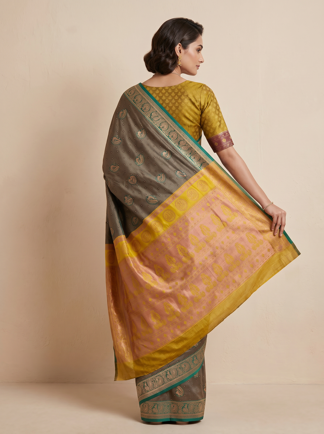 Saantha Signature|Green Blended Silk Zari Work Saree