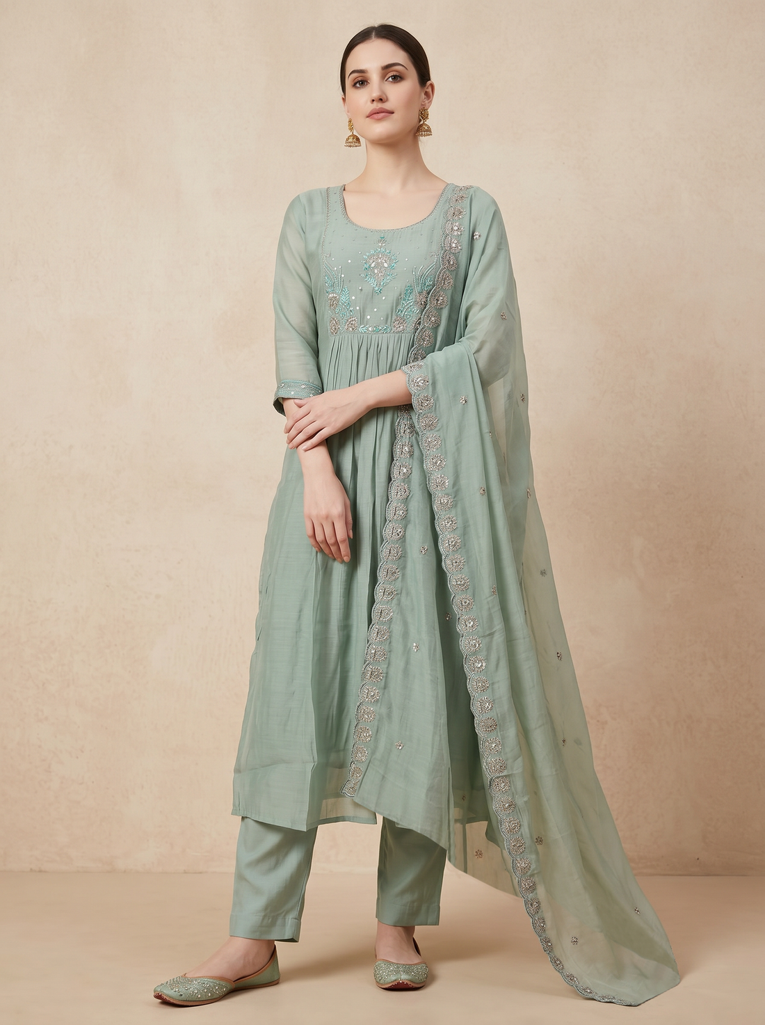 Saantha Signature|Light Green Cotton Silk Embroidery Kurta Set