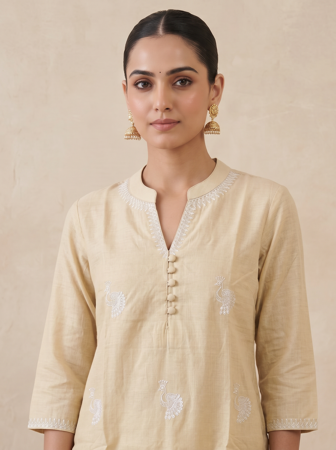 Saantha Signature|Cream Tussar Peacock Embroidery Kurta Set
