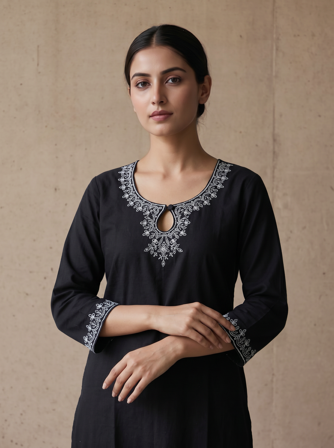 Saantha Signature|Black Cotton Embroidery Kurta Set