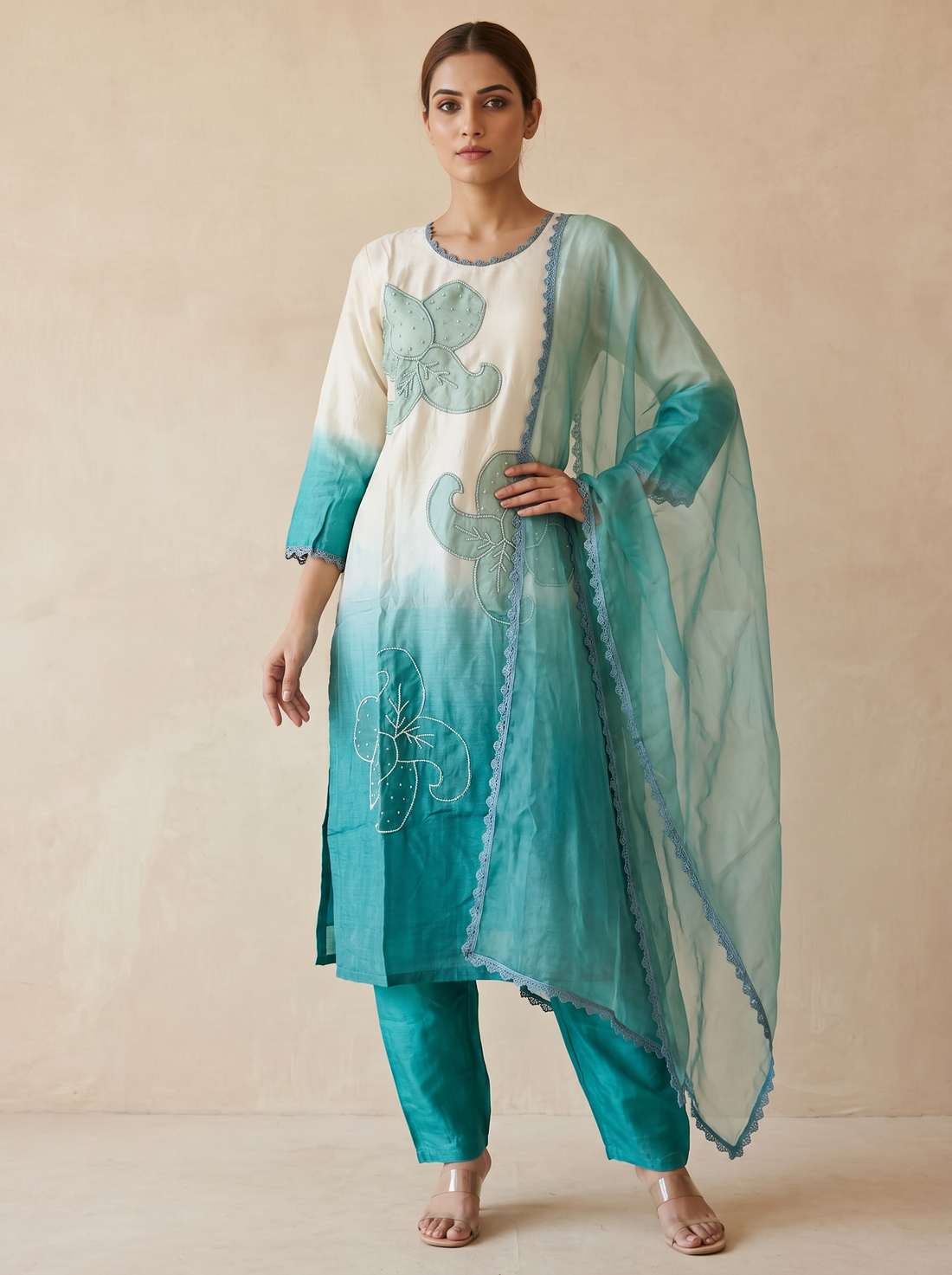 Saantha Signature|White Green Silk Embroidery Kurta Set