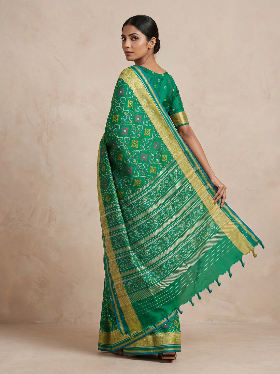 Saantha Signature|Green Patola Silk Embroidery Saree