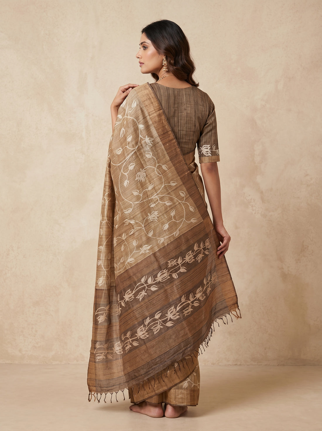 Saantha Signature|Brown Ghicha Tassar Print Saree