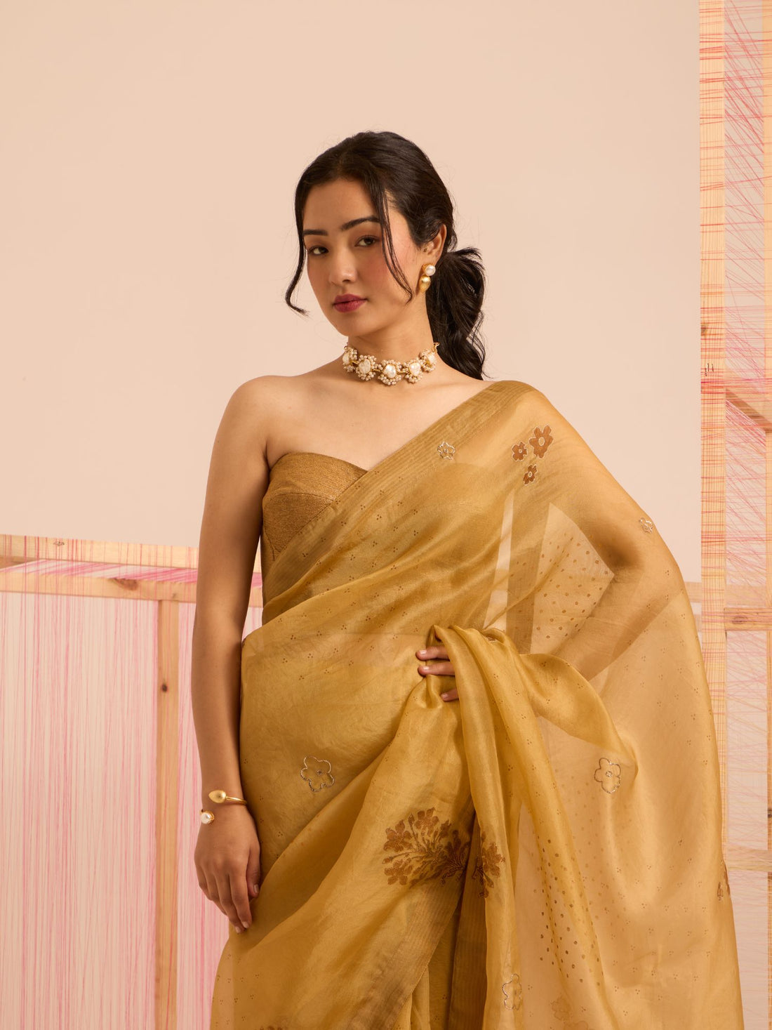 Sunehri Paheli Pure Organza Saree