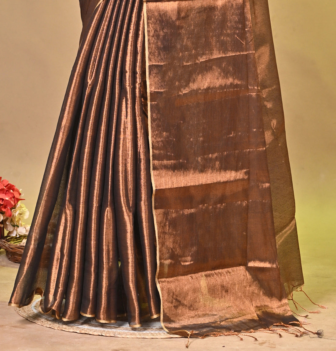 Brown Tissue Ragha Saree with Elegant Textured Finish