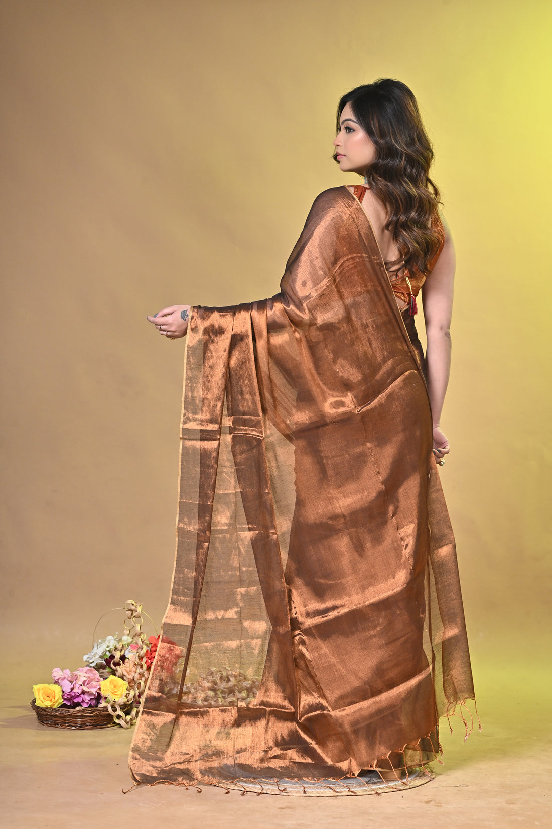 Brown Tissue Ragha Saree with Elegant Textured Finish