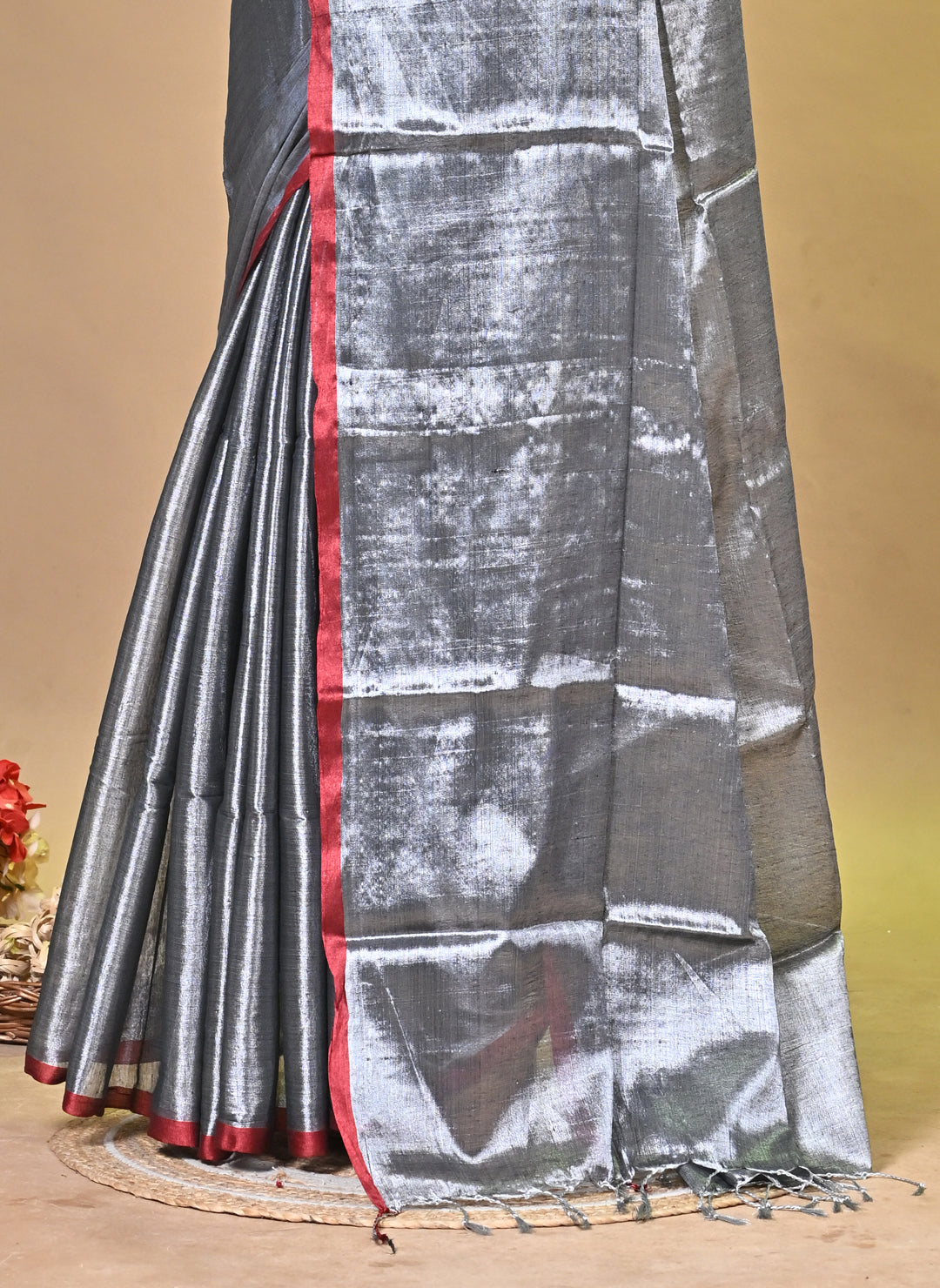 Grey Tissue Ragha Saree with Elegant Textured Finish