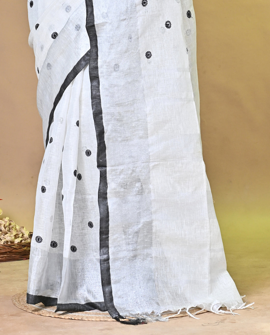 Minimal Linen Saree with Subtle Embroidery