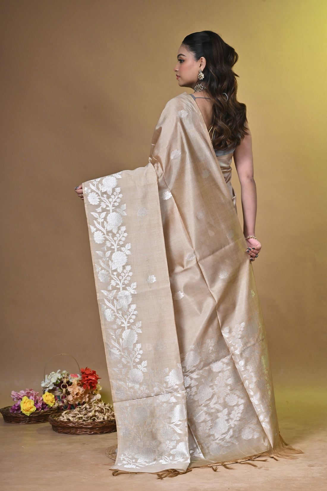 Cream Semi Tassar Saree with Elegant Floral Woven Design