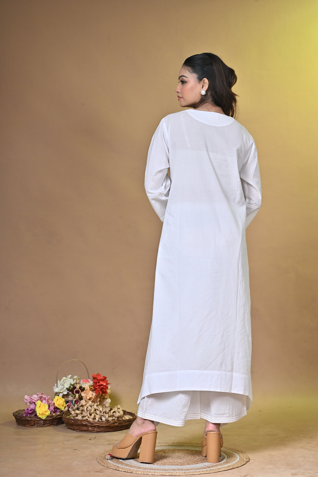 Surajmukhi Cotton Kurta Set with Santhali Hand Embroidery – White