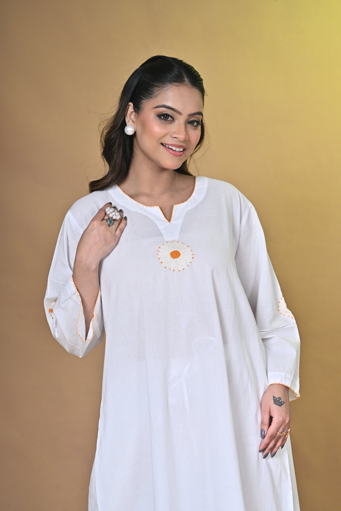 Surajmukhi Cotton Kurta Set with Santhali Hand Embroidery – White
