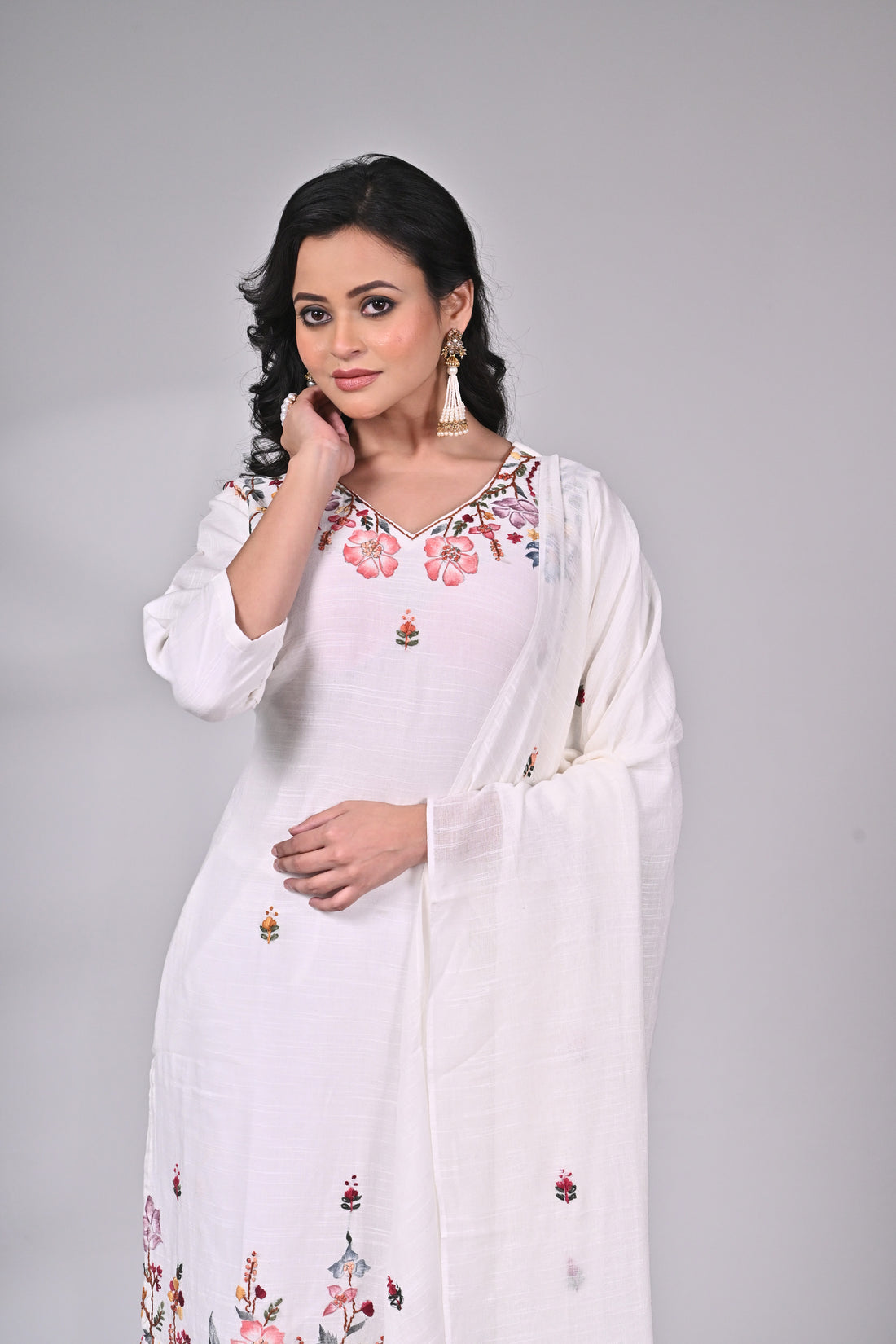 White Linen Cotton Hand Embroidered Suit Set with Floral Motifs