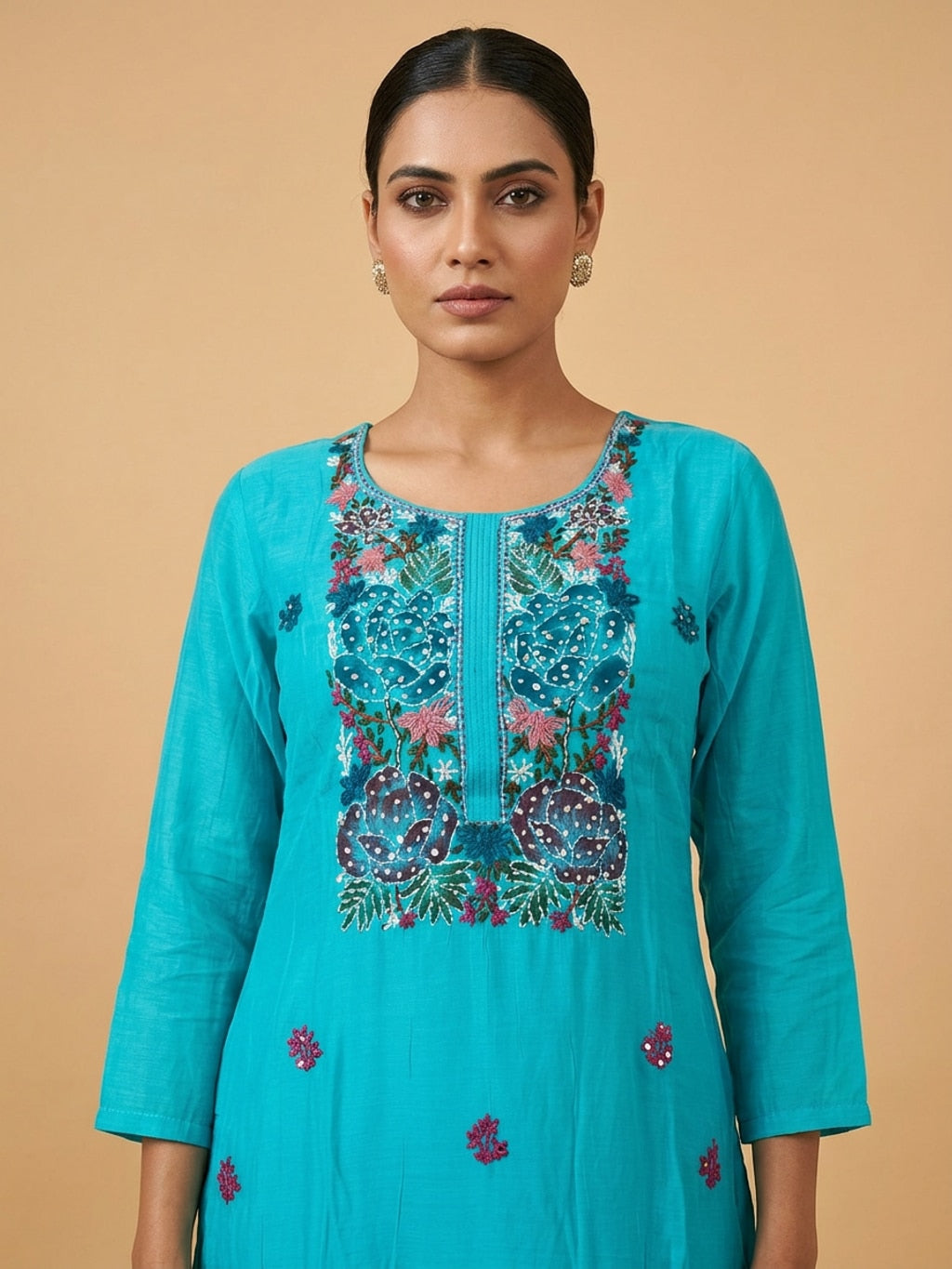 Hand embroidered chanderi kurta set