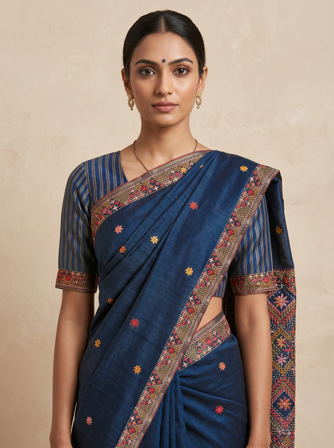 Saantha Signature|Black Tussar Silk Hand Embroidery Saree