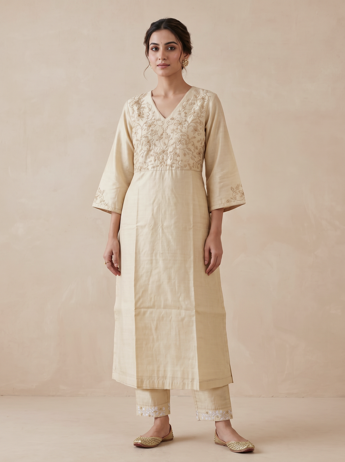 Saantha Signature|Cream Tussar Zari Yolk Embroidery Kurta Set