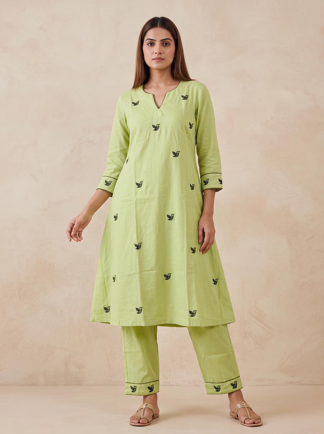 Saantha Signature|Light Green Cotton Embroidery Kurta Set