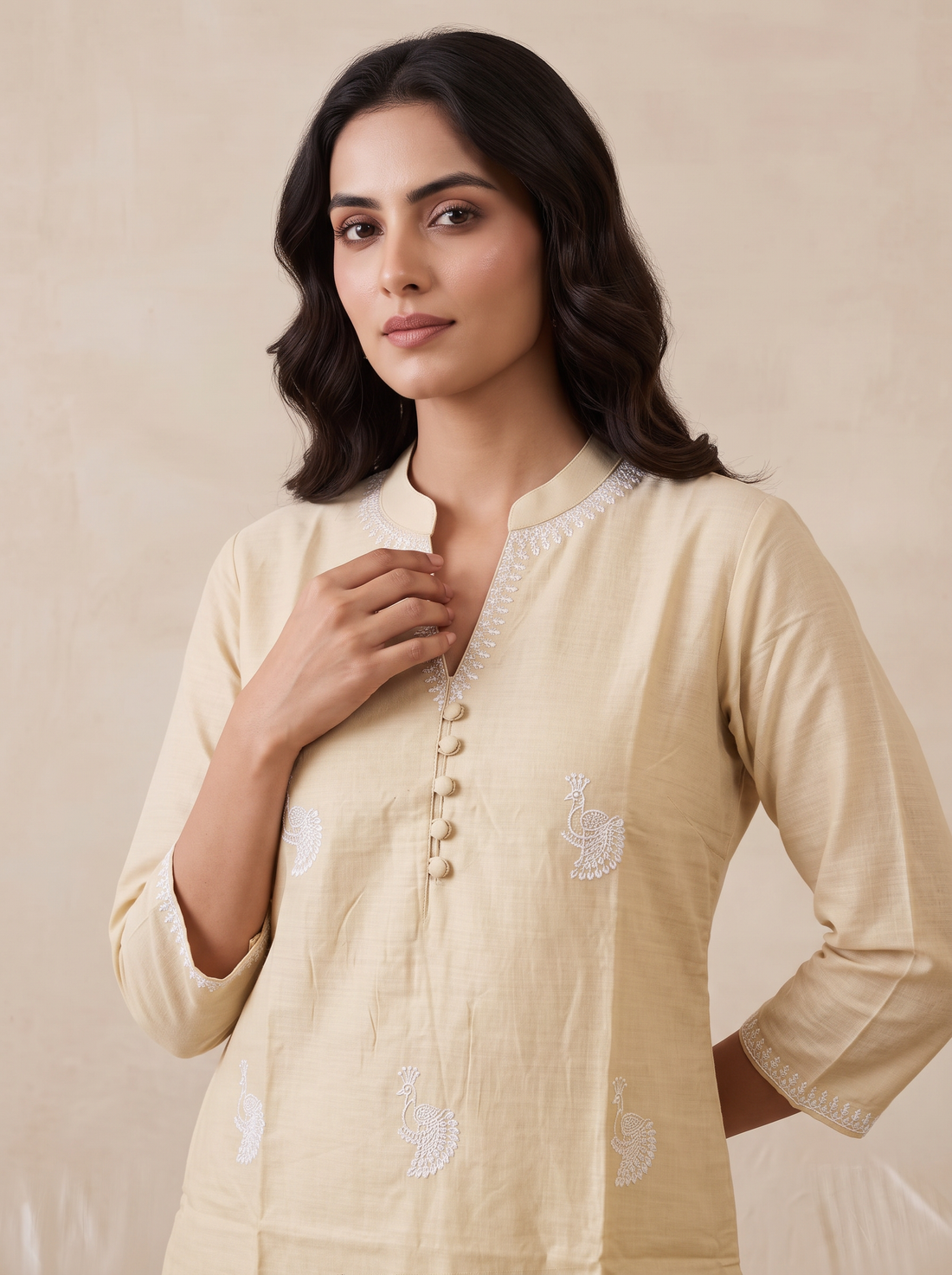 Saantha Signature|Cream Tussar Peacock Embroidery Kurta Set