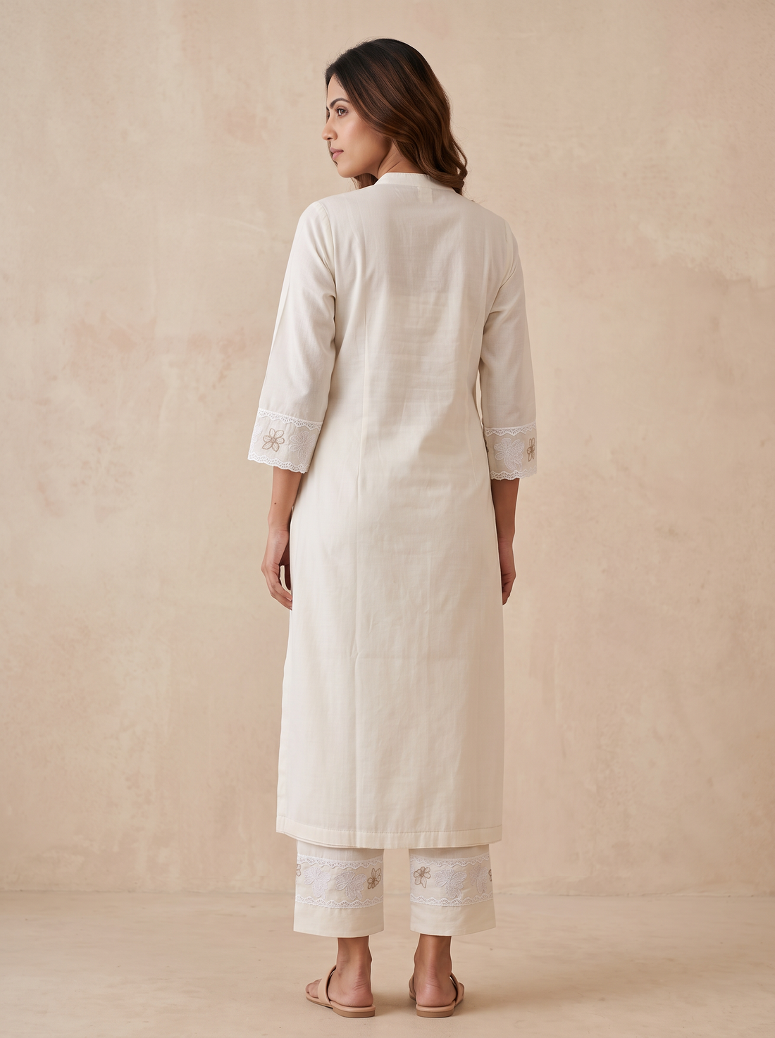 Saantha Signature|Light Green Cotton Silk Embroidery Kurta Set